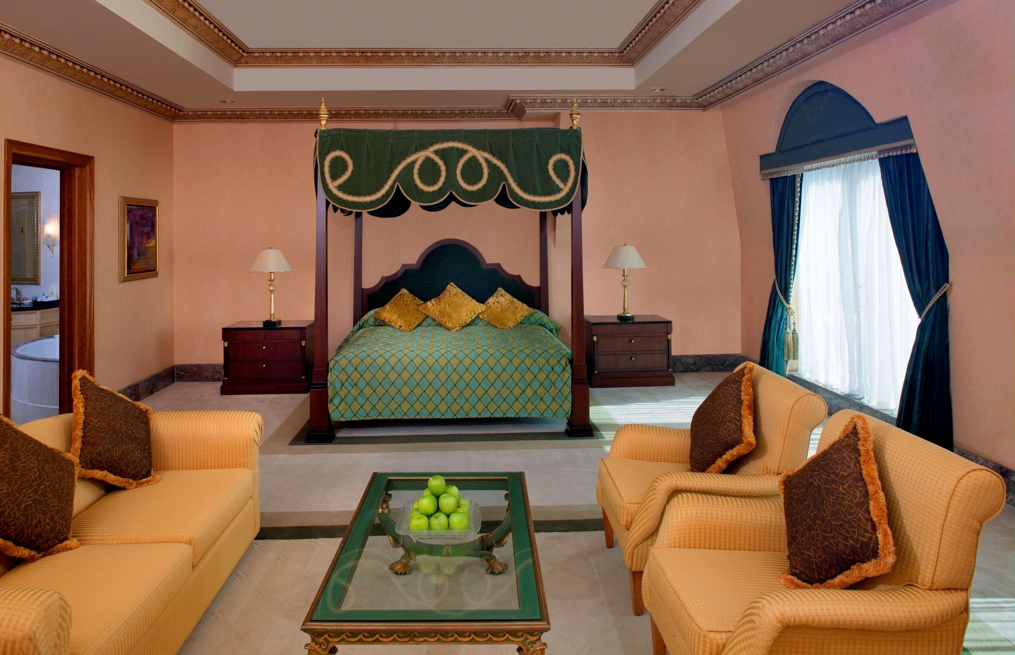 Grand Hyatt Hotel 5*